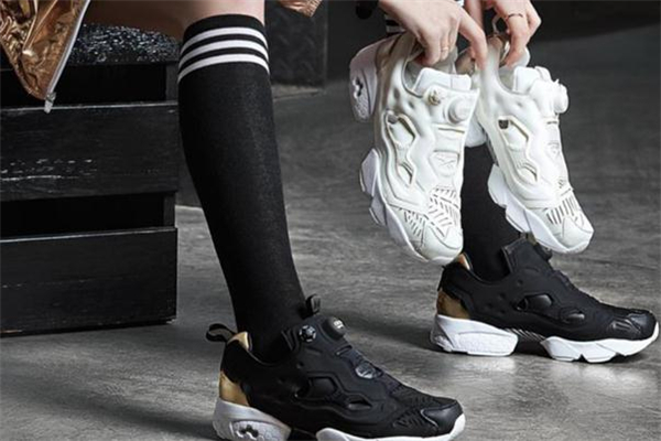 銳步是阿迪達斯旗下的嗎 銳步和阿迪達斯的關系