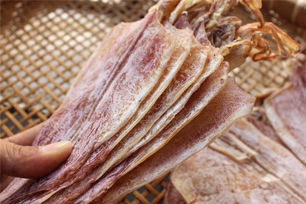 魷魚干發(fā)霉了還能吃嗎 當(dāng)心霉菌感染 魷魚干發(fā)霉了還能吃嗎 當(dāng)心霉菌感染