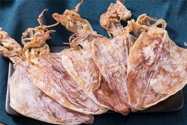 魷魚干發(fā)霉了還能吃嗎 當(dāng)心霉菌感染 魷魚干發(fā)霉了還能吃嗎 當(dāng)心霉菌感染