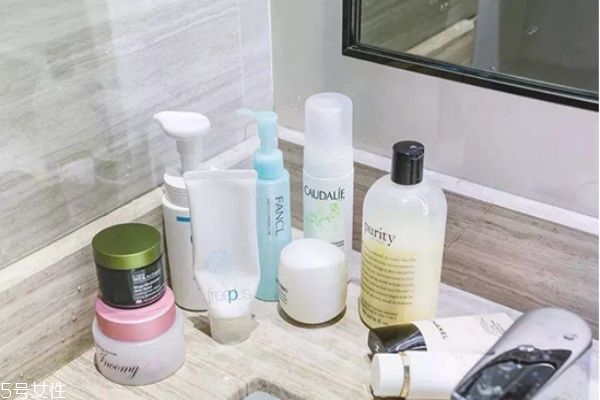 如何正確去角質(zhì) 去角質(zhì)的步驟 如何正確去角質(zhì) 去角質(zhì)的步驟