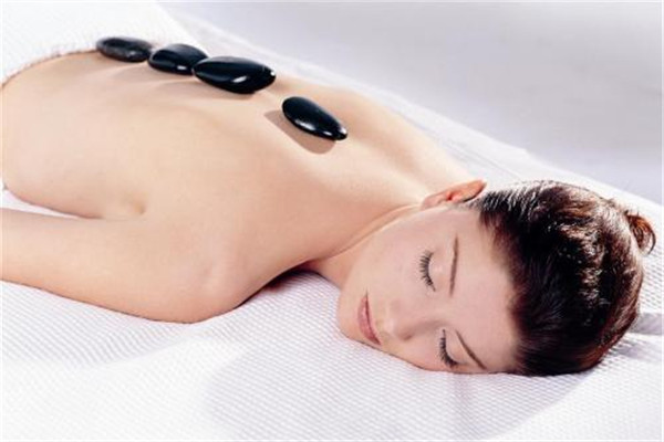 女人經(jīng)常熬夜的危害是什么 女人經(jīng)常熬夜有什么危害 女人經(jīng)常熬夜的危害是什么 女人經(jīng)常熬夜有什么危害