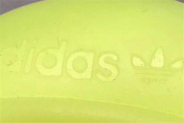 yeezy 350熒光綠真假辨別 椰子350熒光綠真假對比 yeezy 350熒光綠真假辨別 椰子350熒光綠真假對比