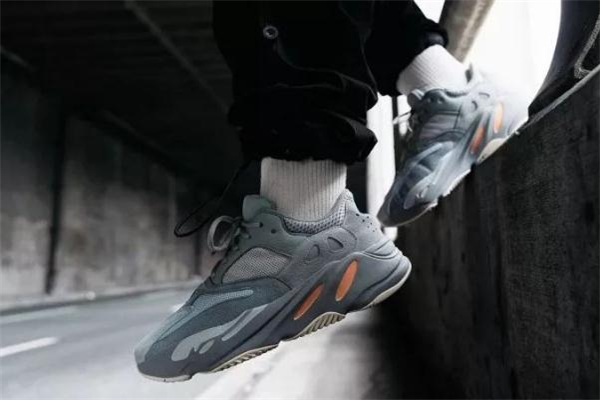 yeezy 700 inertia真假 椰子700慣性真假對(duì)比 yeezy 700 inertia真假 椰子700慣性真假對(duì)比