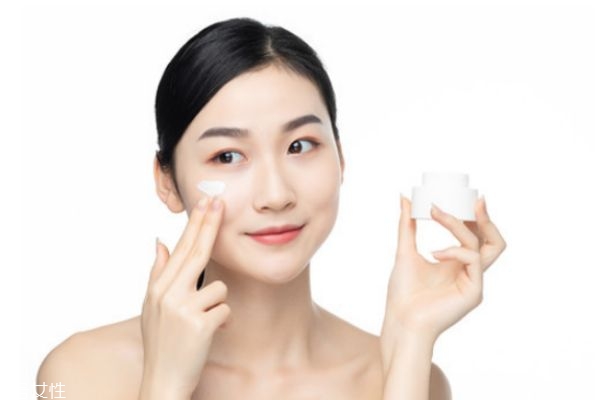 水乳后直接用氣墊好不 化妝前的護(hù)膚順序 水乳后直接用氣墊好不 化妝前的護(hù)膚順序