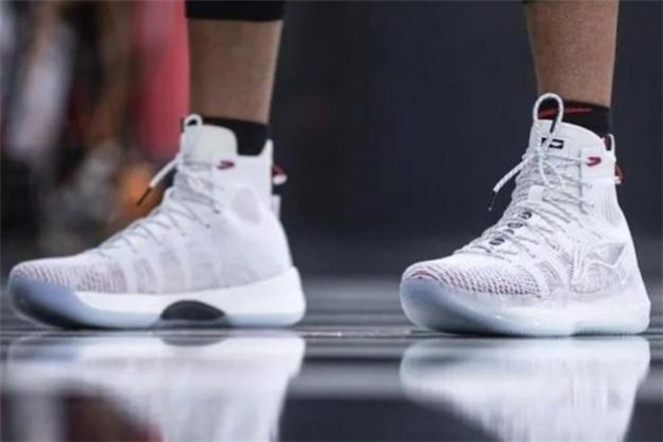 李寧馭帥13多少錢 馭帥13專柜價格 李寧馭帥13多少錢 馭帥13專柜價格