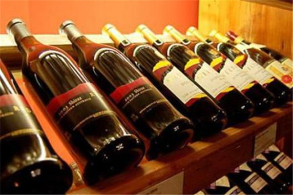 紅酒兌什么喝好 紅酒可以兌什么喝 紅酒兌什么喝好 紅酒可以兌什么喝