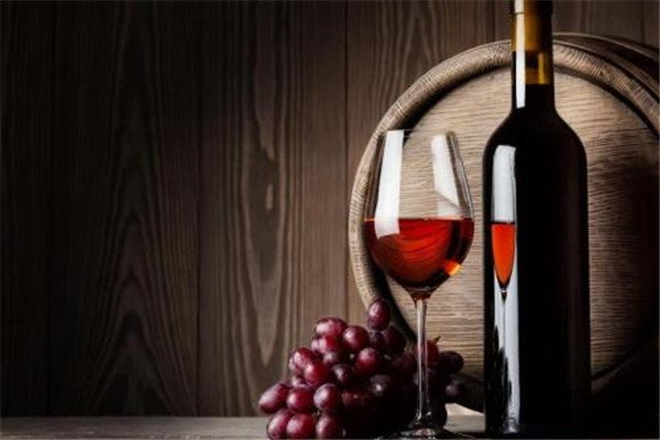 紅酒兌什么喝好 紅酒可以兌什么喝 紅酒兌什么喝好 紅酒可以兌什么喝