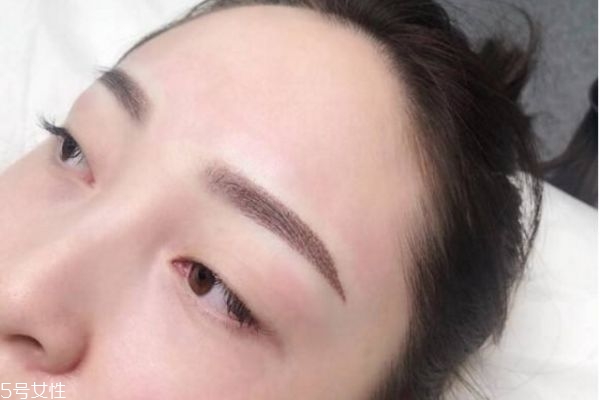 敷面膜會讓紋眉掉色嗎 紋眉后敷面膜太早有危害 敷面膜會讓紋眉掉色嗎 紋眉后敷面膜太早有危害