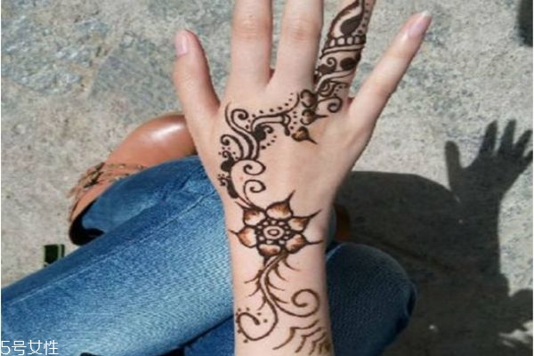 海娜紋身可以保持多久 海娜紋身圖片 海娜紋身可以保持多久 海娜紋身圖片