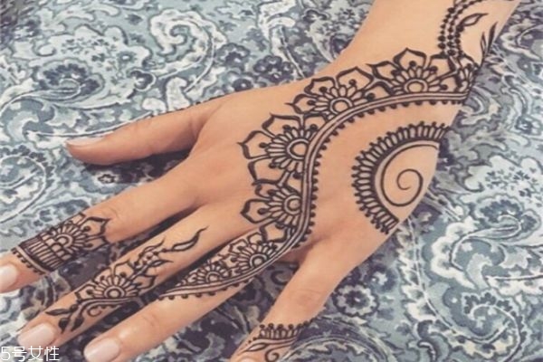 海娜紋身可以保持多久 海娜紋身圖片 海娜紋身可以保持多久 海娜紋身圖片