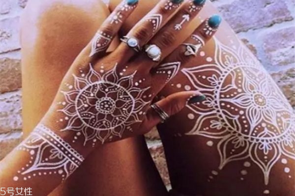 海娜紋身可以保持多久 海娜紋身圖片 海娜紋身可以保持多久 海娜紋身圖片