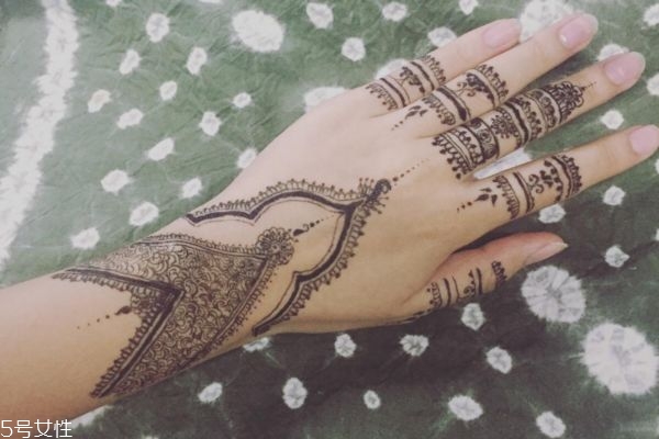 海娜紋身可以保持多久 海娜紋身圖片 海娜紋身可以保持多久 海娜紋身圖片