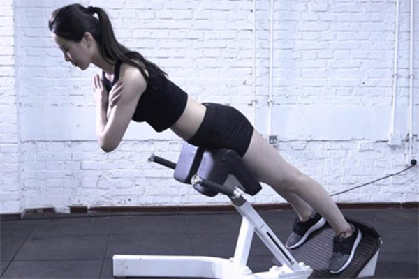 山羊挺身對(duì)女性有什么好處 女性練山羊挺身的好處 山羊挺身對(duì)女性有什么好處 女性練山羊挺身的好處