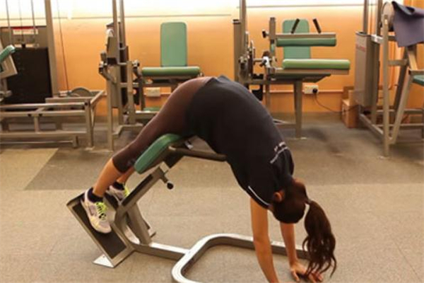 山羊挺身對(duì)女性有什么好處 女性練山羊挺身的好處 山羊挺身對(duì)女性有什么好處 女性練山羊挺身的好處