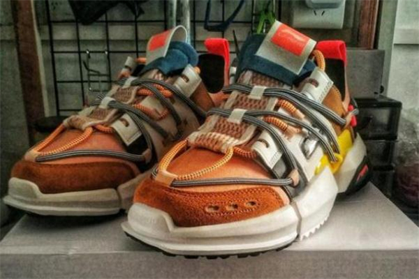 李寧盤古走秀款開箱測評 盤古走秀款2019上腳圖 李寧盤古走秀款開箱測評 盤古走秀款2019上腳圖