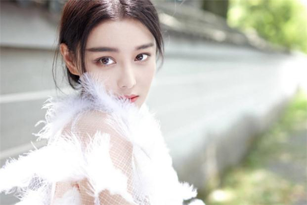 眼皮抽脂后能喝酒嗎 眼皮抽脂多久可以喝酒 眼皮抽脂后能喝酒嗎 眼皮抽脂多久可以喝酒