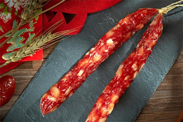 臘腸是先切還是先蒸 臘腸是切片以后再蒸嗎 臘腸是先切還是先蒸 臘腸是切片以后再蒸嗎