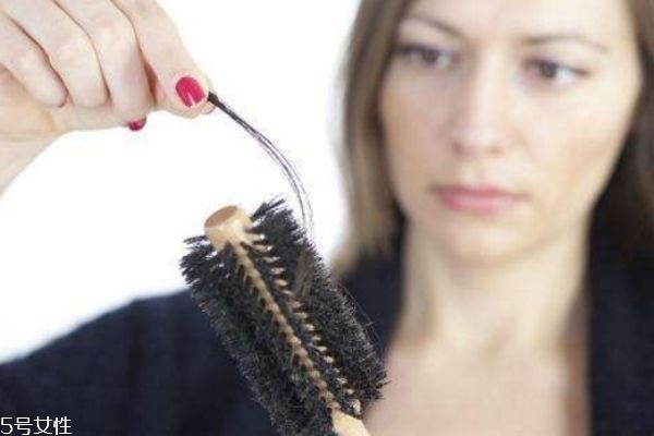 掉頭發(fā)是什么原因 緩解掉頭發(fā)的方法 掉頭發(fā)是什么原因 緩解掉頭發(fā)的方法