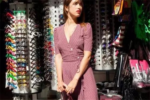 裹身裙適合什么身材 裹身裙適合胖子嗎 裹身裙適合什么身材 裹身裙適合胖子嗎