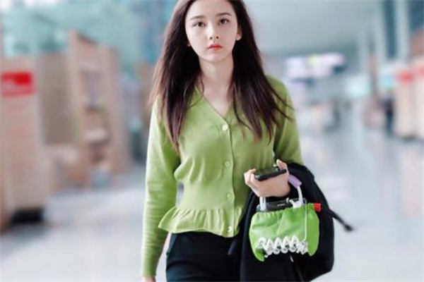 牛油果綠搭配什么顏色好看 牛油果綠搭配技巧 牛油果綠搭配什么顏色好看 牛油果綠搭配技巧