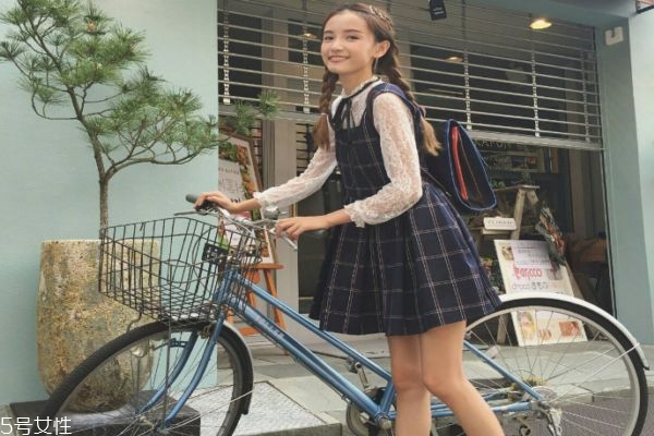 自體脂肪填充和玻尿酸填充哪個(gè)好 自體脂肪好還是玻尿酸好 自體脂肪填充和玻尿酸填充哪個(gè)好 自體脂肪好還是玻尿酸好