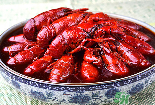 麻辣小龍蝦和什么不能一起吃？麻辣小龍蝦不適合哪些人