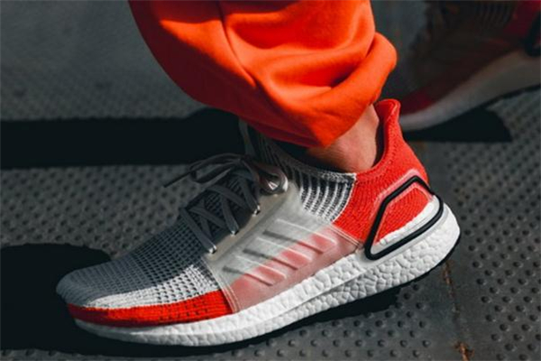 阿迪達斯ub19適合跑步嗎 ub19跑步測評 阿迪達斯ub19適合跑步嗎 ub19跑步測評