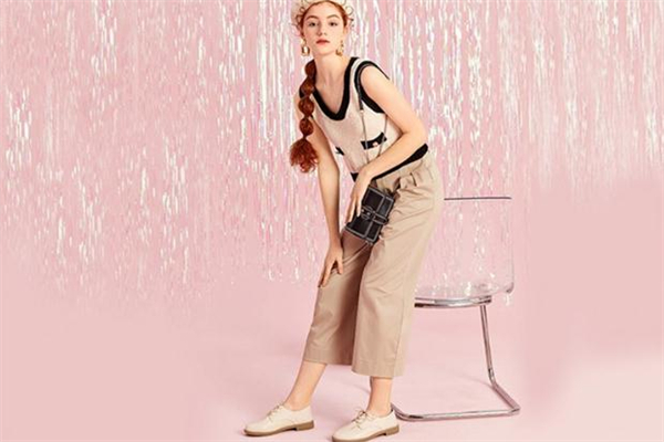 夏天怎么穿出文藝范 夏季文藝穿搭指南 夏天怎么穿出文藝范 夏季文藝穿搭指南