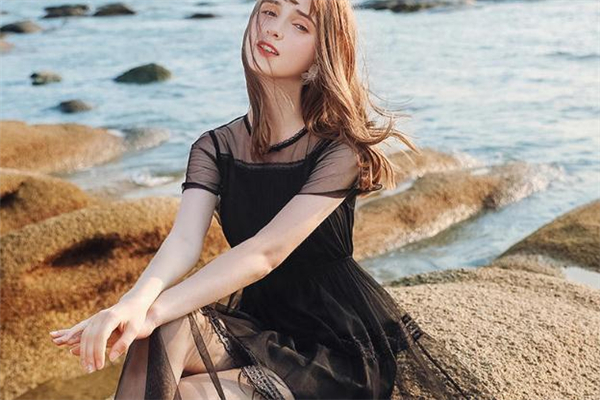 黑色連衣裙什么樣式好看 小黑裙款式推薦 黑色連衣裙什么樣式好看 小黑裙款式推薦