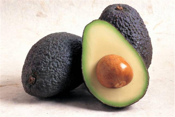 牛油果吃哪里 牛油果吃皮嗎 牛油果吃哪里 牛油果吃皮嗎