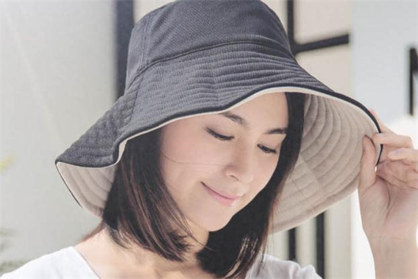 夏天戴什么帽子防曬 不同場(chǎng)合輕松應(yīng)對(duì) 夏天戴什么帽子防曬 不同場(chǎng)合輕松應(yīng)對(duì)