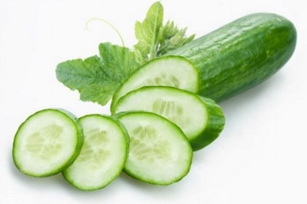 睡前吃黃瓜可以減肥嗎 黃瓜減肥7天瘦10斤 睡前吃黃瓜可以減肥嗎 黃瓜減肥7天瘦10斤