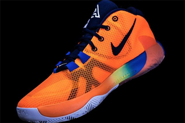 耐克freak 1偏碼嗎 字母哥簽名鞋1代配置 耐克freak 1偏碼嗎 字母哥簽名鞋1代配置