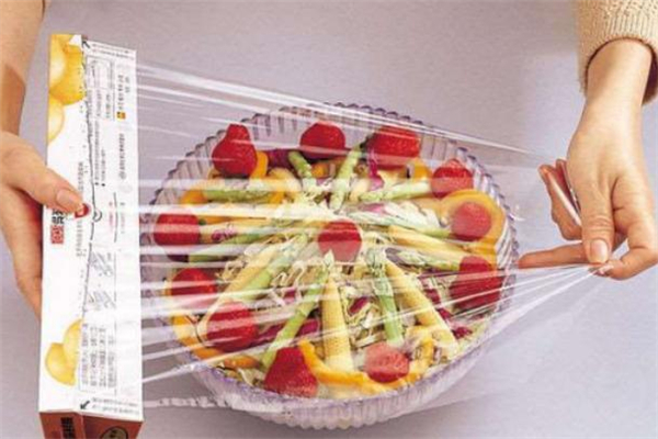 用過的保鮮膜屬于什么垃圾 保鮮膜放入什么垃圾箱 用過的保鮮膜屬于什么垃圾 保鮮膜放入什么垃圾箱