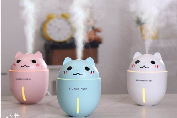 加濕器費(fèi)電嗎 加濕器有霧的好還是沒(méi)霧的好 加濕器費(fèi)電嗎 加濕器有霧的好還是沒(méi)霧的好