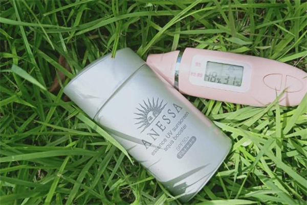 過期防曬霜屬于什么垃圾 過期防曬霜是有害垃圾嗎 過期防曬霜屬于什么垃圾 過期防曬霜是有害垃圾嗎