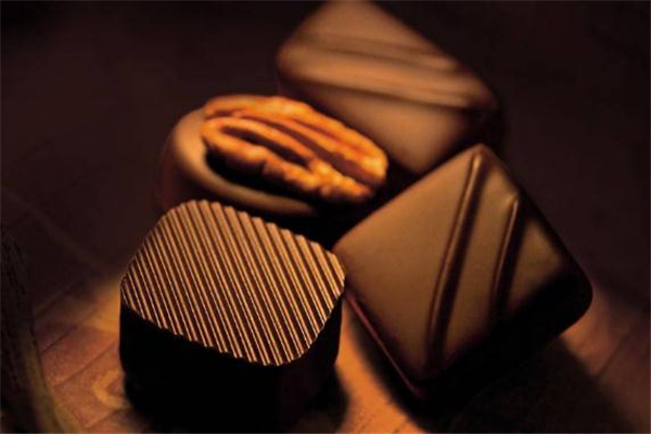 過期巧克力是什么垃圾 巧克力屬于干垃圾嗎 過期巧克力是什么垃圾 巧克力屬于干垃圾嗎