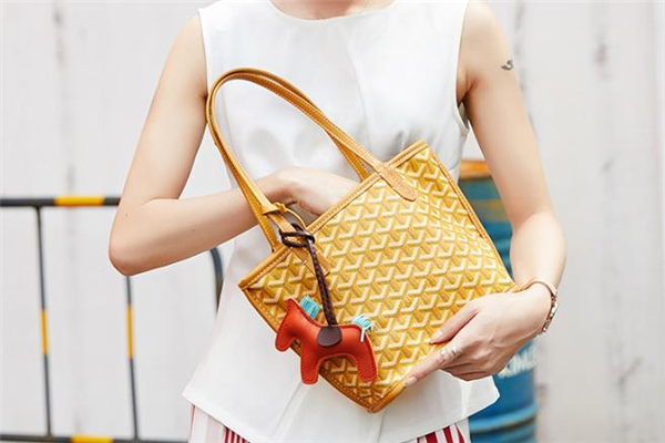 韓國狗牙包多少錢 emo狗牙包價(jià)格 韓國狗牙包多少錢 emo狗牙包價(jià)格