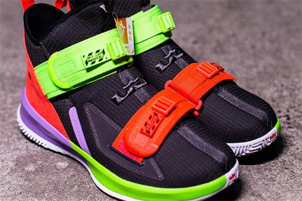 耐克詹姆斯士兵13拆解 lbj13拆解報(bào)告 耐克詹姆斯士兵13拆解 lbj13拆解報(bào)告