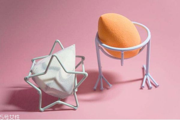 美妝蛋發(fā)霉了怎么辦 發(fā)霉的美妝蛋怎么清洗 美妝蛋發(fā)霉了怎么辦 發(fā)霉的美妝蛋怎么清洗