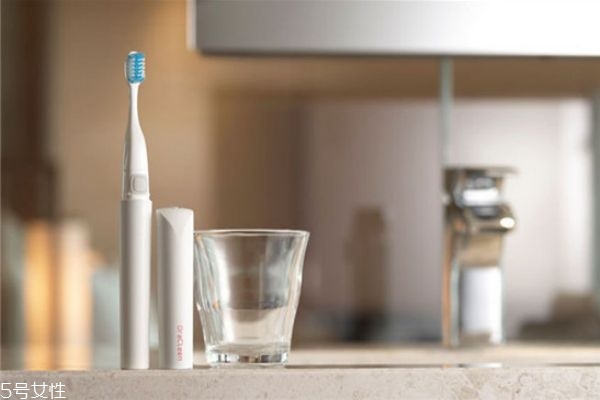 電動牙刷為什么這么貴 電動牙刷刷頭為啥貴 電動牙刷為什么這么貴 電動牙刷刷頭為啥貴