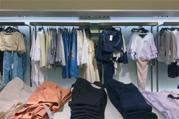 聚酯纖維穿著會(huì)扎人嗎 聚酯纖維衣服扎人怎么處理 聚酯纖維穿著會(huì)扎人嗎 聚酯纖維衣服扎人怎么處理