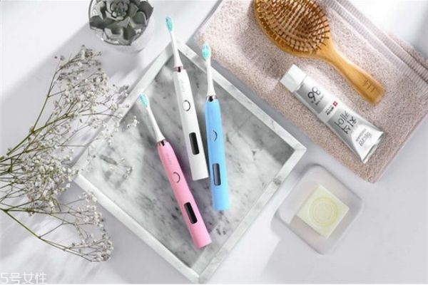 電動牙刷可以兩個人用嗎 共用刷柄用不同的刷頭 電動牙刷可以兩個人用嗎 共用刷柄用不同的刷頭