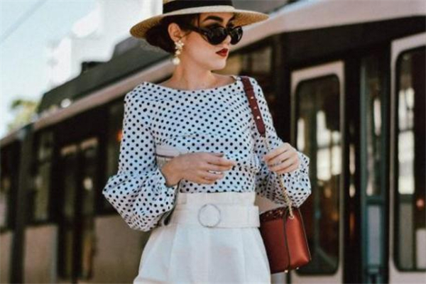 上班族怎么穿出高級感 女生職場穿搭技巧 上班族怎么穿出高級感 女生職場穿搭技巧