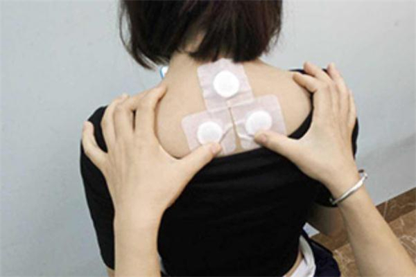 三伏貼長毛了還能貼嗎 三伏貼長毛什么原因 三伏貼長毛了還能貼嗎 三伏貼長毛什么原因