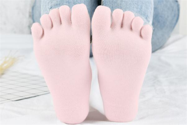 五指襪可以預(yù)防拇指外翻嗎 五指襪可以矯正拇指外翻嗎 五指襪可以預(yù)防拇指外翻嗎 五指襪可以矯正拇指外翻嗎