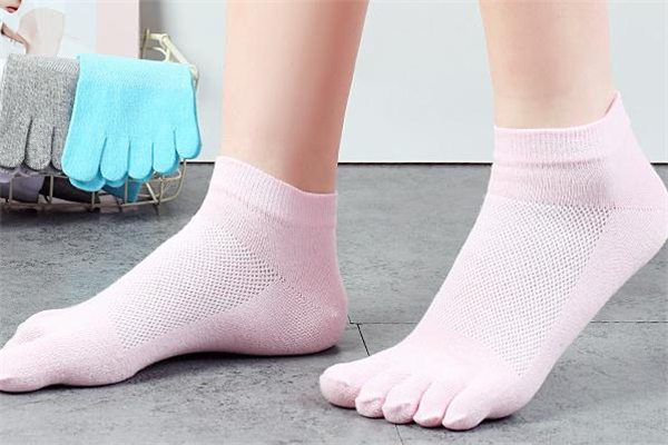 五指襪可以預(yù)防拇指外翻嗎 五指襪可以矯正拇指外翻嗎 五指襪可以預(yù)防拇指外翻嗎 五指襪可以矯正拇指外翻嗎