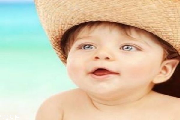 兒童如何護(hù)膚 兒童洗完澡后應(yīng)該做哪些護(hù)理 兒童如何護(hù)膚 兒童洗完澡后應(yīng)該做哪些護(hù)理