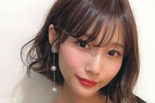 夏天適合染什么顏色 適合夏天染的頭發(fā)顏色 夏天適合染什么顏色 適合夏天染的頭發(fā)顏色