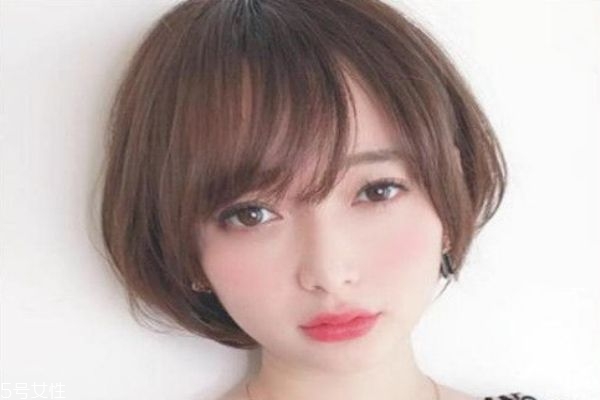 夏天適合染什么顏色 適合夏天染的頭發(fā)顏色 夏天適合染什么顏色 適合夏天染的頭發(fā)顏色